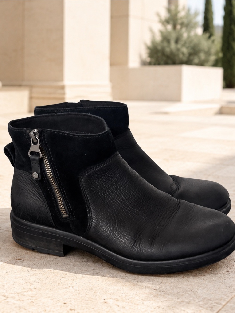 UGG HARRISON ZIP STOUT LEATHER WATER RESISTANT ANKLE BOOTS US 9
